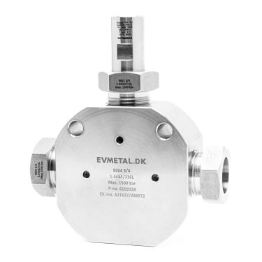 Tee with temperature sensor pocket (9020)